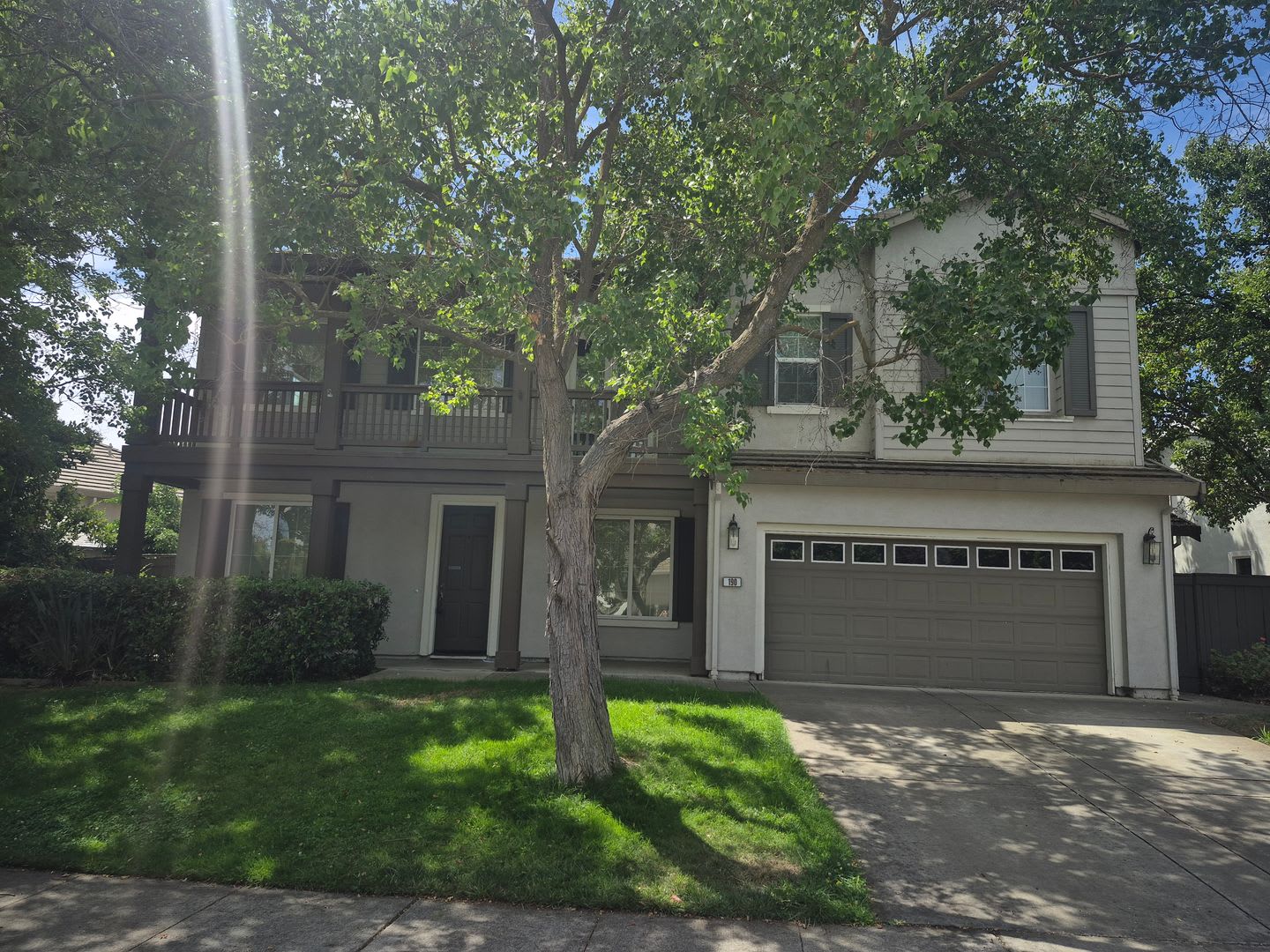 Georgeous 5 Bedroom 3.5 bath in Natomas Park – photo 2