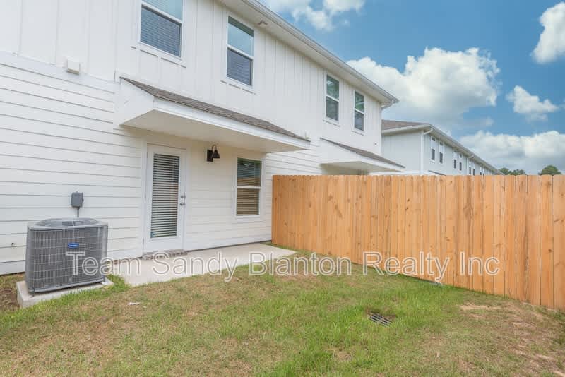 8706 Meadow Flower Lane – photo 2