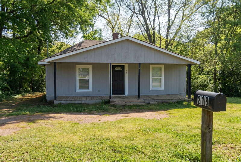 218 Irving Avenue – photo 1