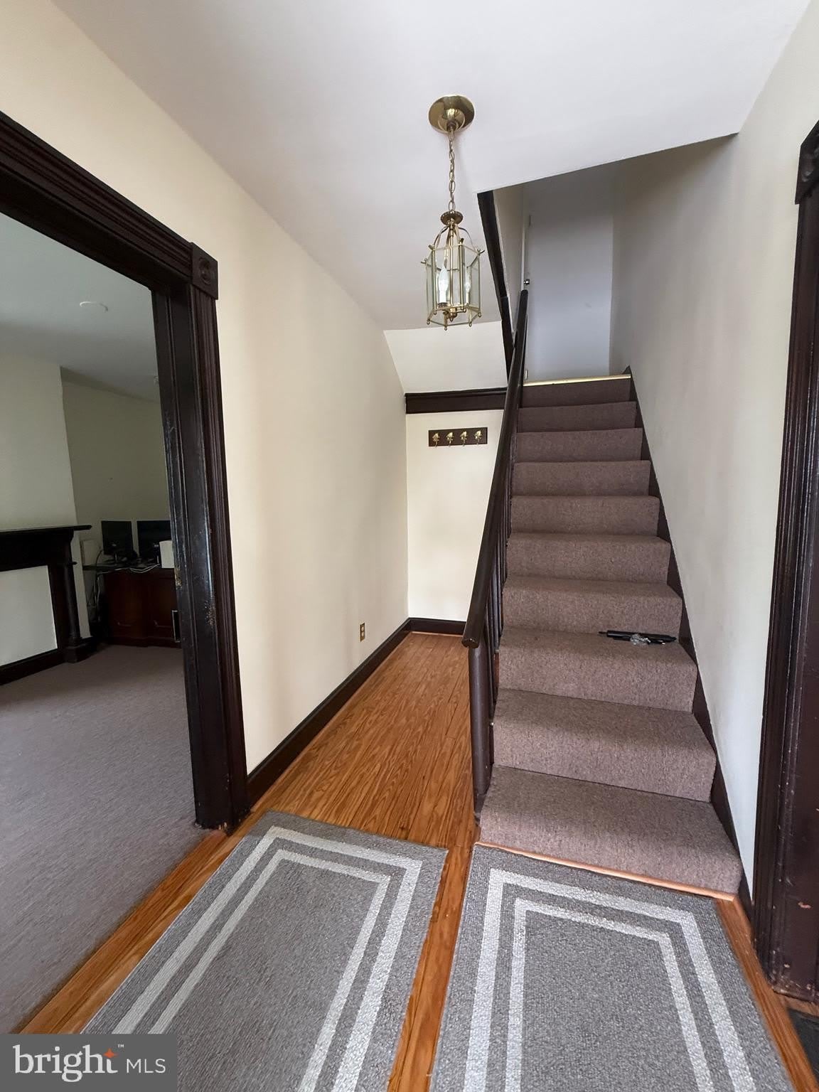 1331-MAIN FLOOR N MAIN Street – photo 3