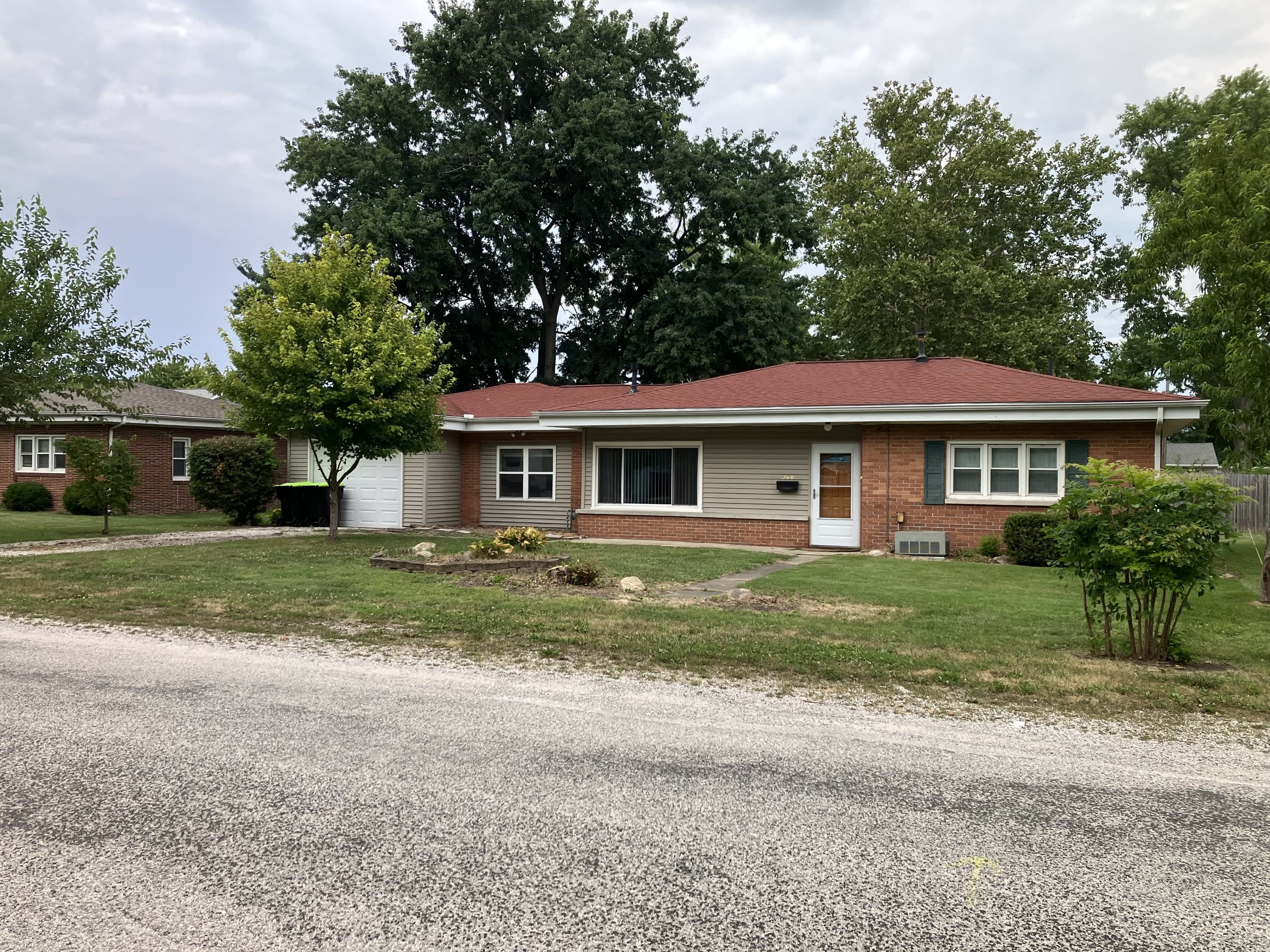 508 East Buckner Street – photo 1