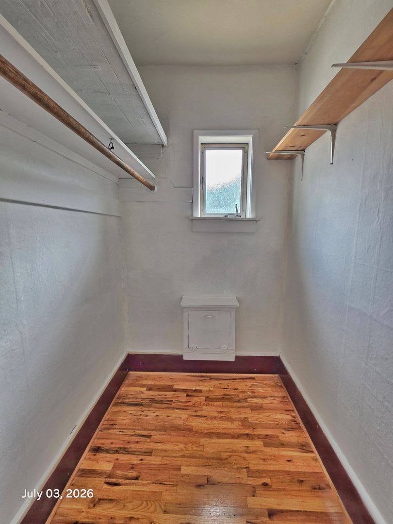 2 Bed 1 Bath Upperr unit apartment in a Duplex – photo 5