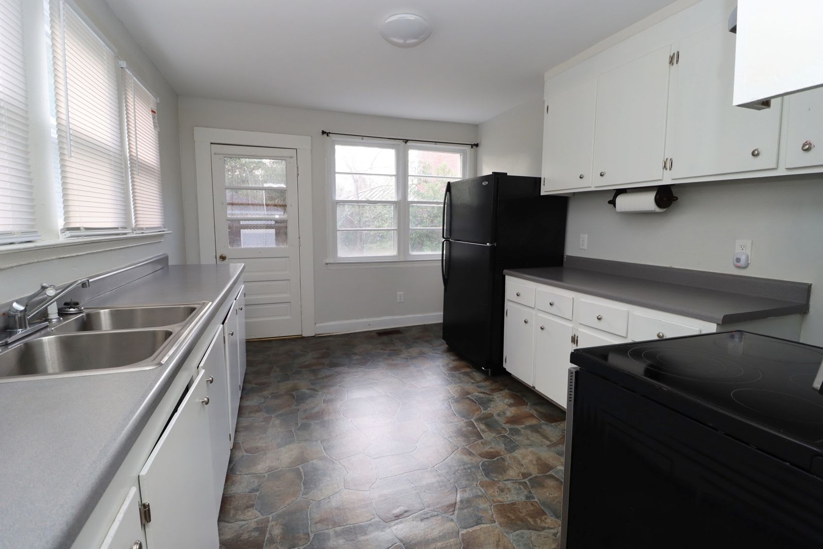 3 Bedroom 2 Bathroom House for Rent – photo 3
