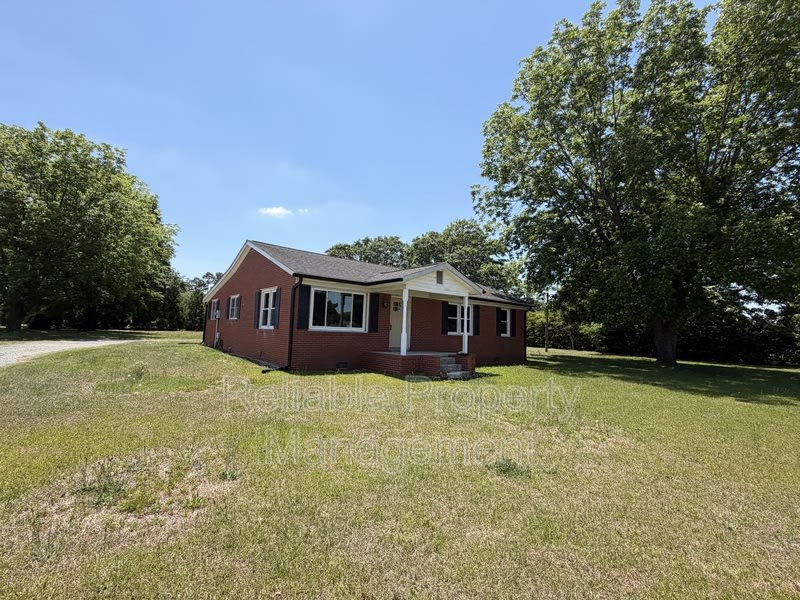 1638 Evans Rd – photo 3