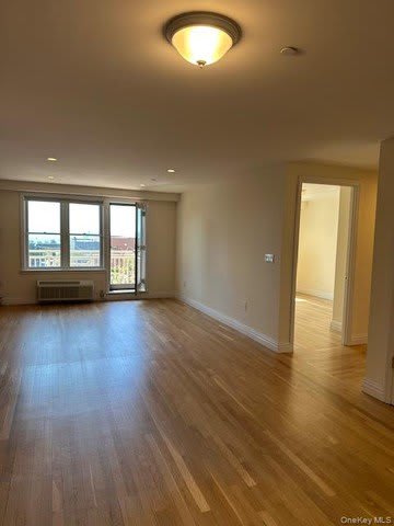 125 E Broadway – photo 2