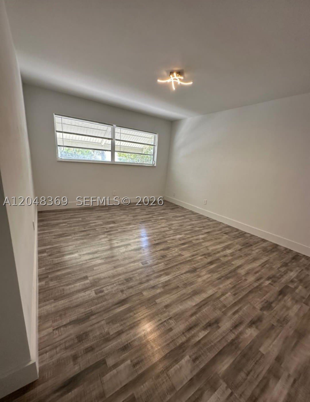 1722 Mayo St – photo 5