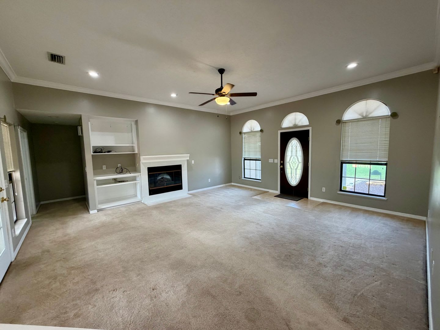 Reduced North Shore 3B 2Bth – photo 2