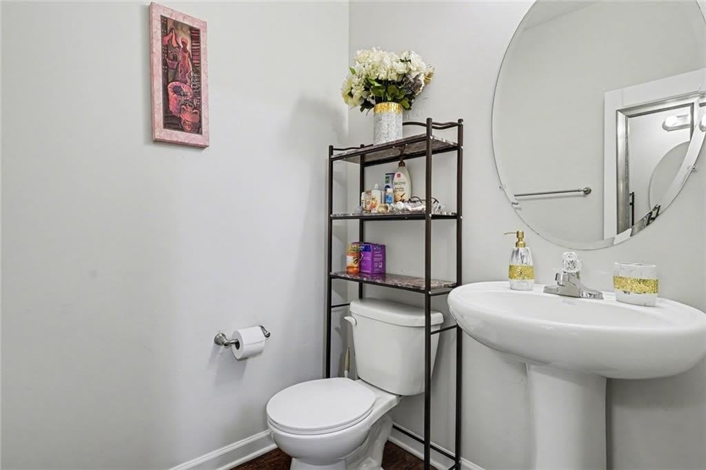 1241 England Terrace – photo 3