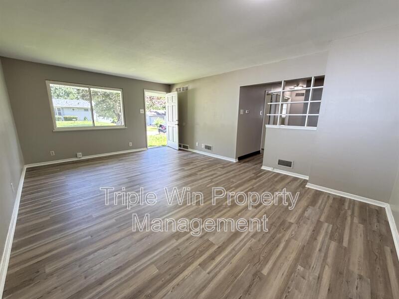 1654 Mowbry Ln – photo 3