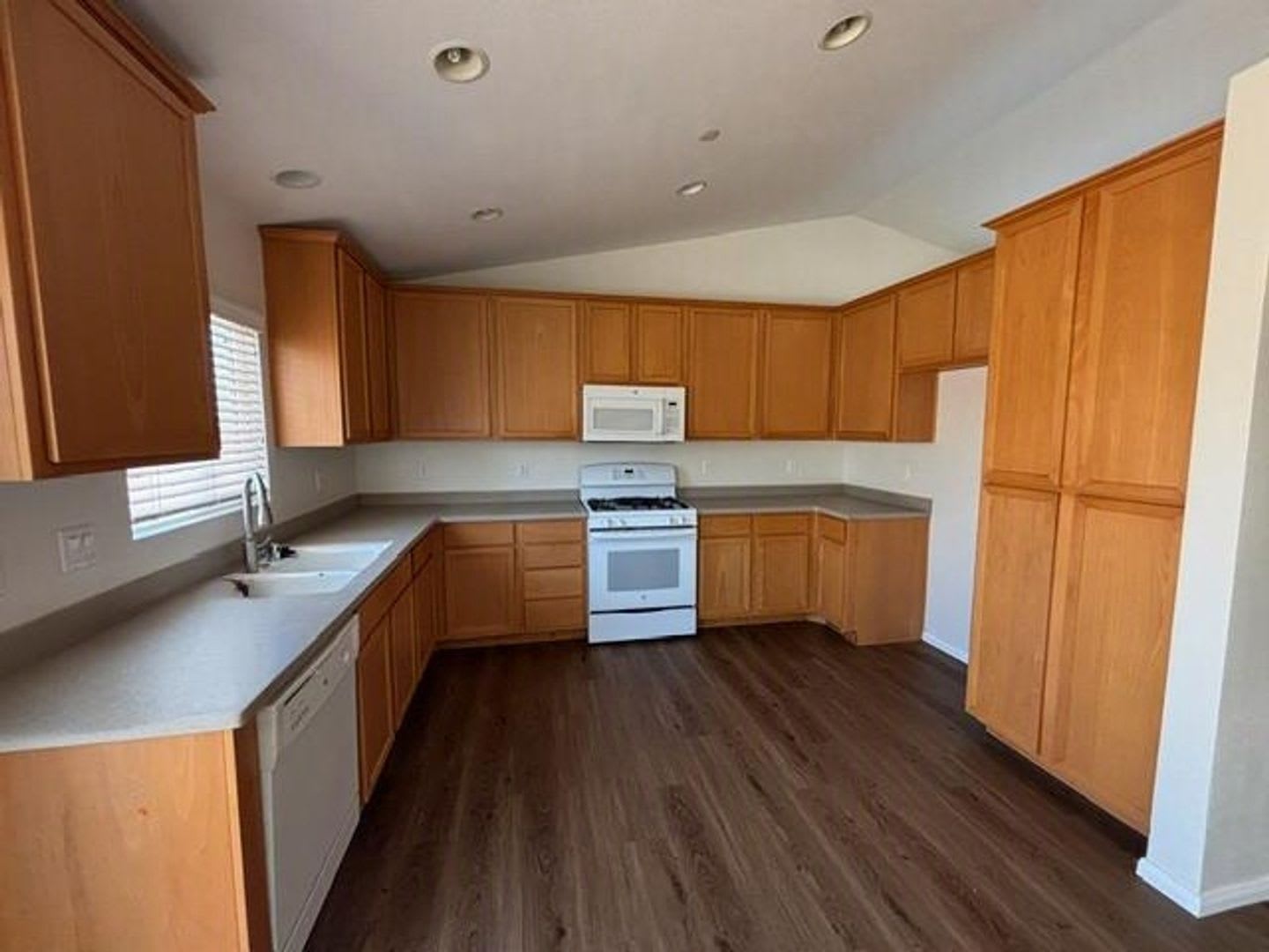 1085 Spud Moreno St., Calexico – photo 3