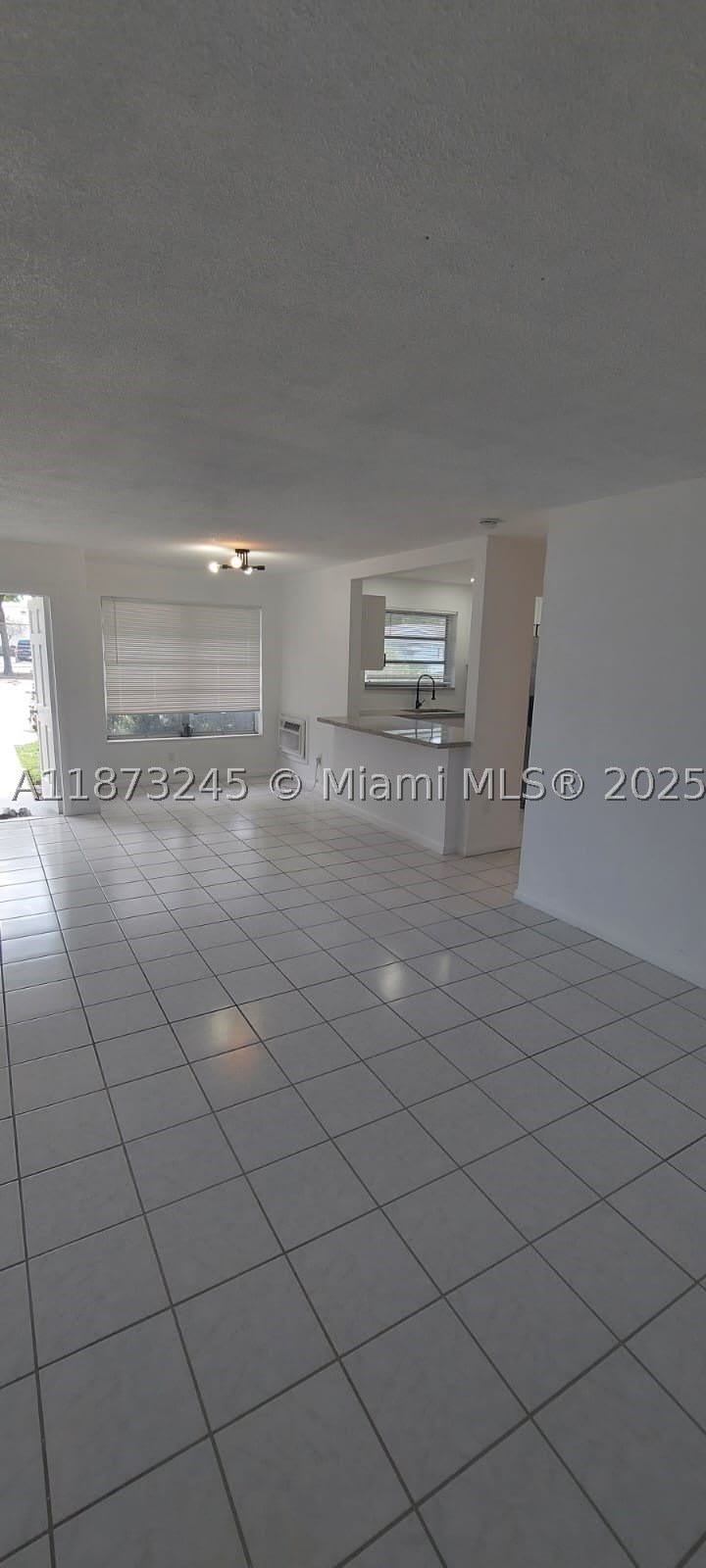 3033 NW 43rd Ave – photo 4