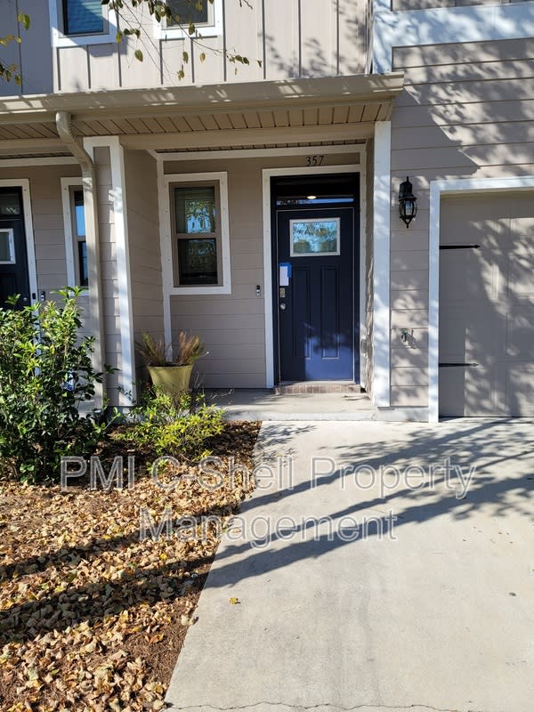 357 S E St – photo 4
