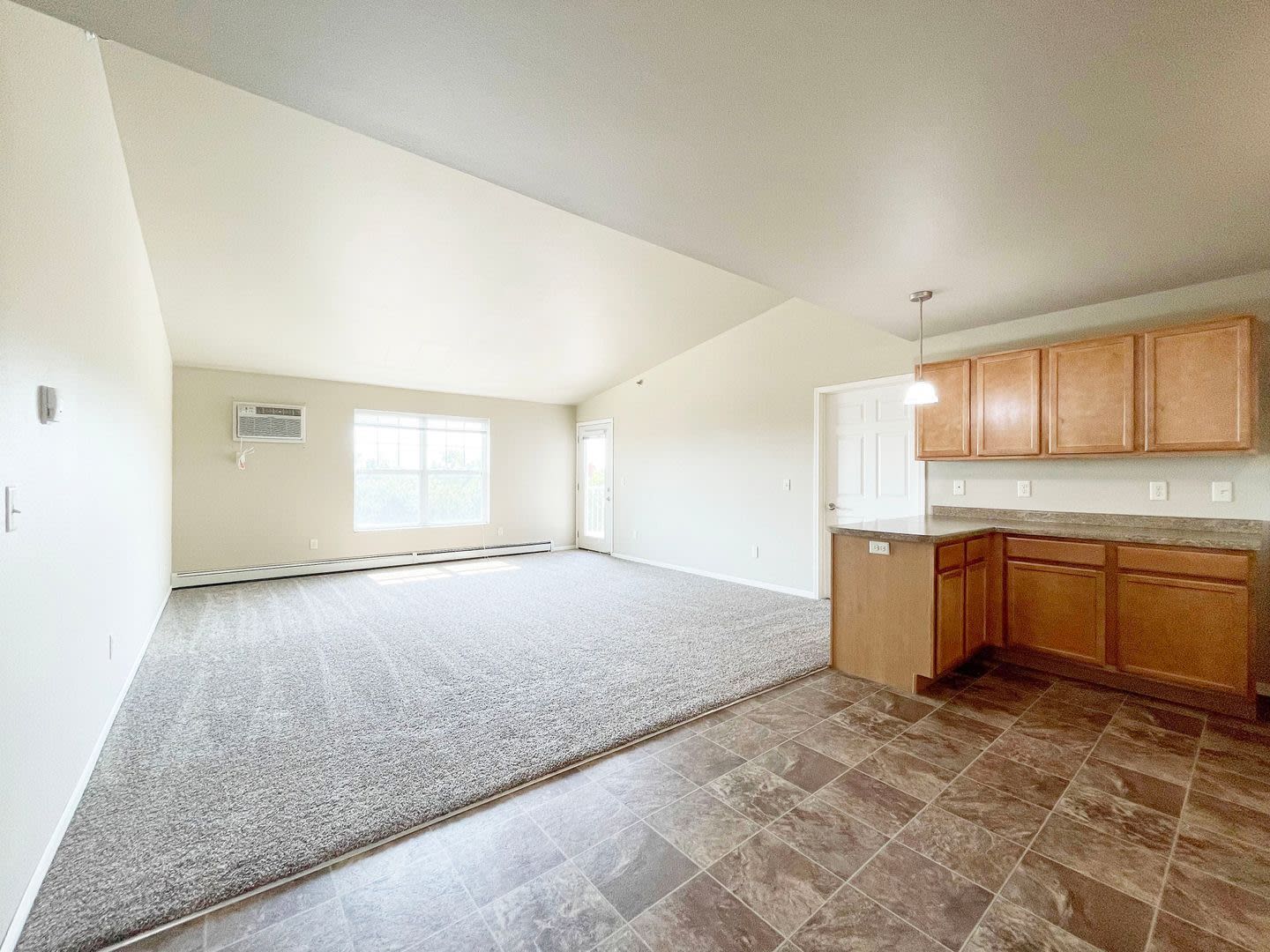 Willow Brooke Lodge Apartments – photo 5