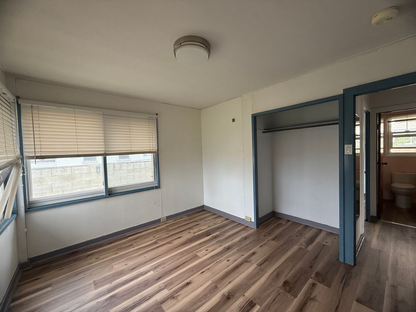 3 bdrm, 2 bath with a private yard – photo 5