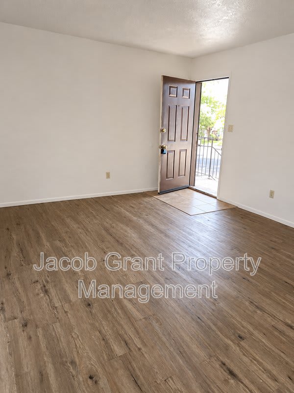 796 Whittier – photo 4