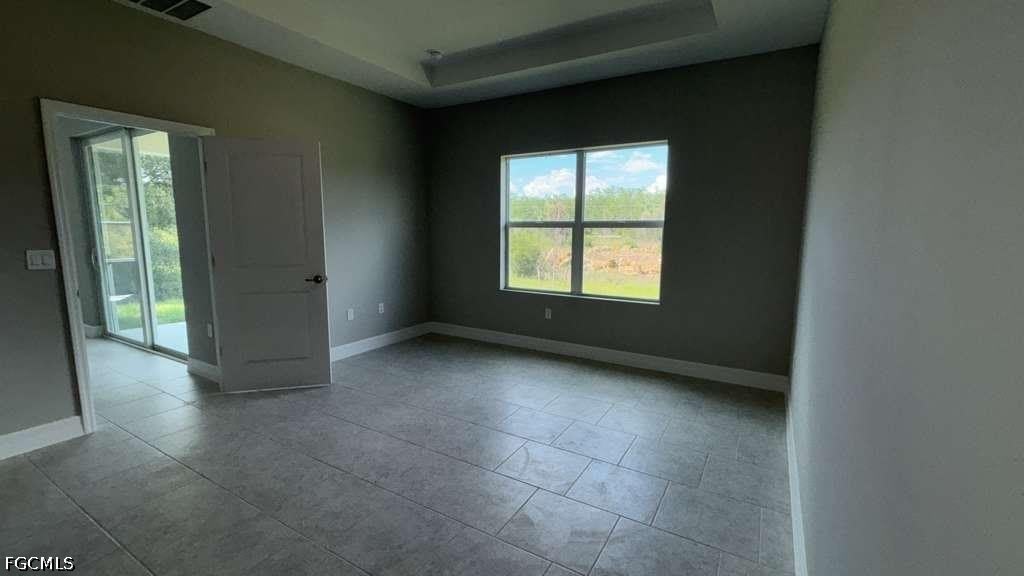 460 Westchester Drive – photo 3