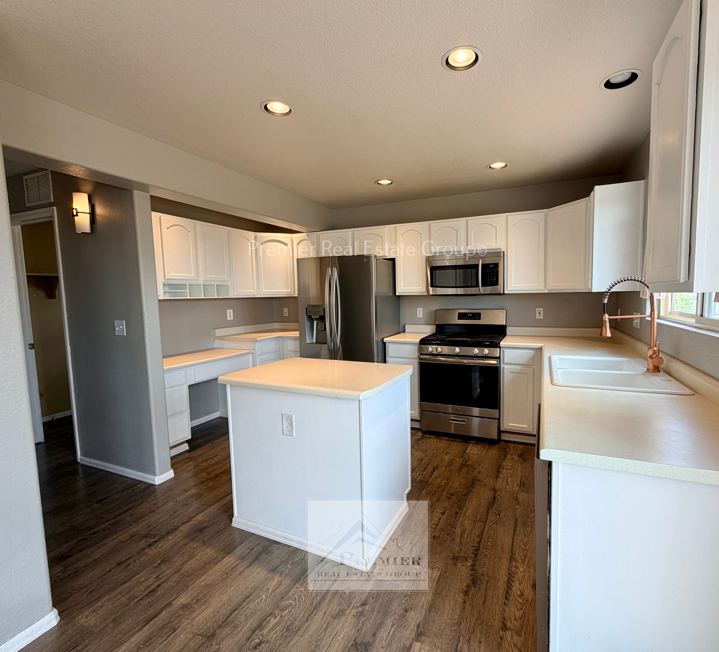7927 Buschborn Road – photo 5