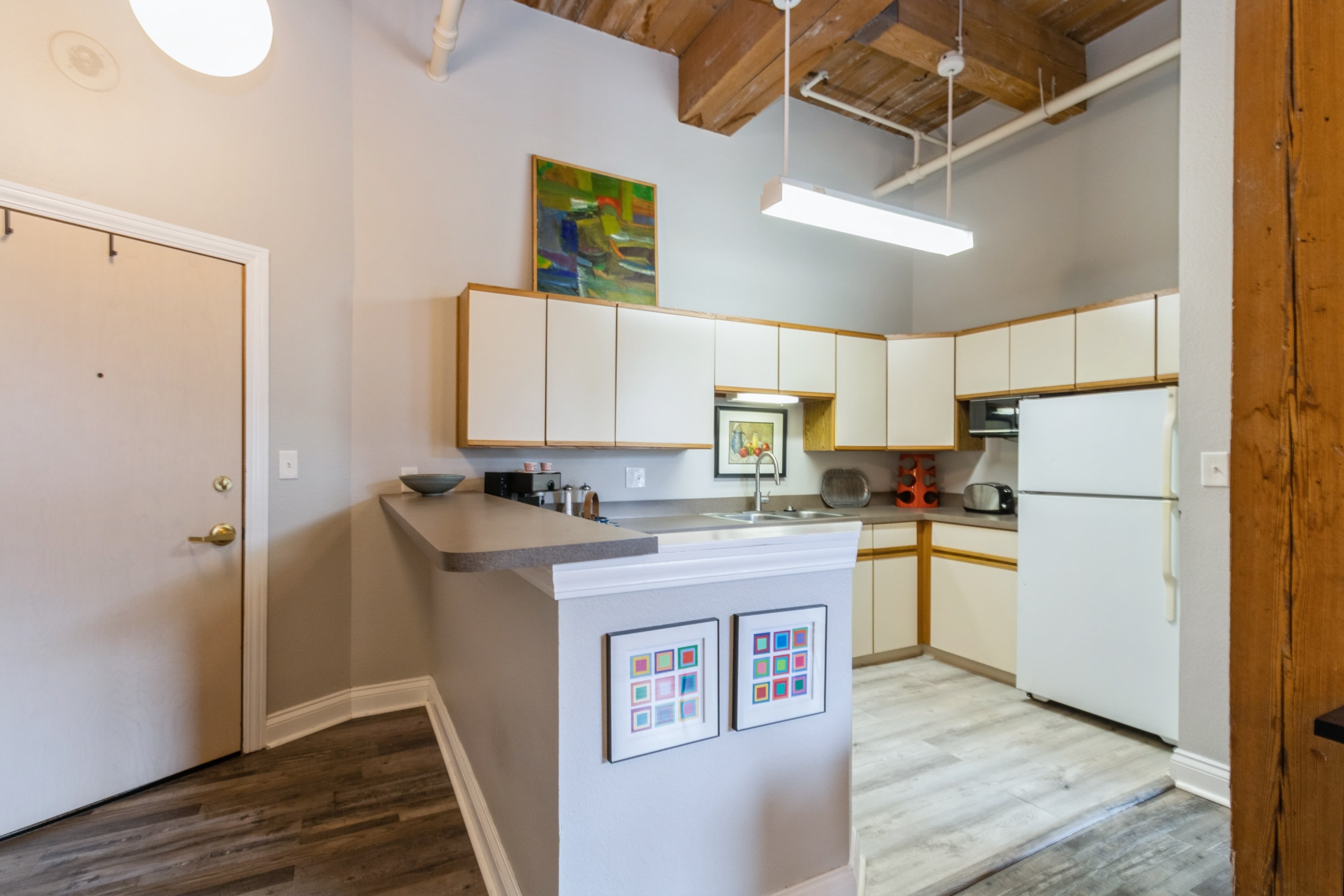 308 West 8th Street – photo 2