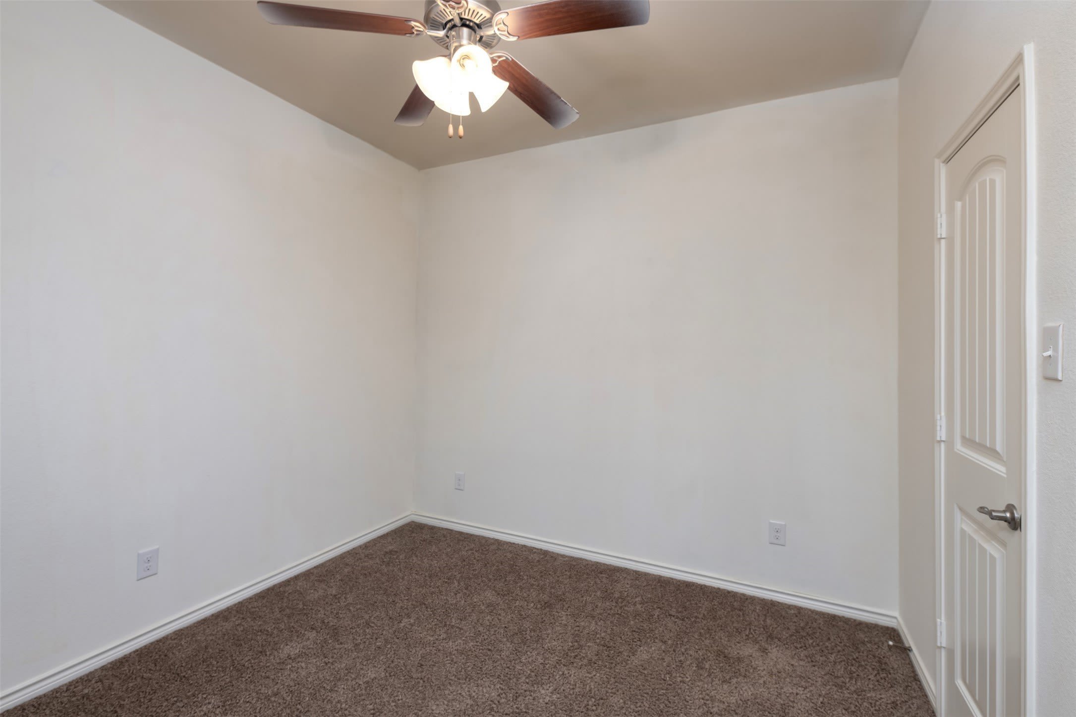 1904 Clark Street – photo 3