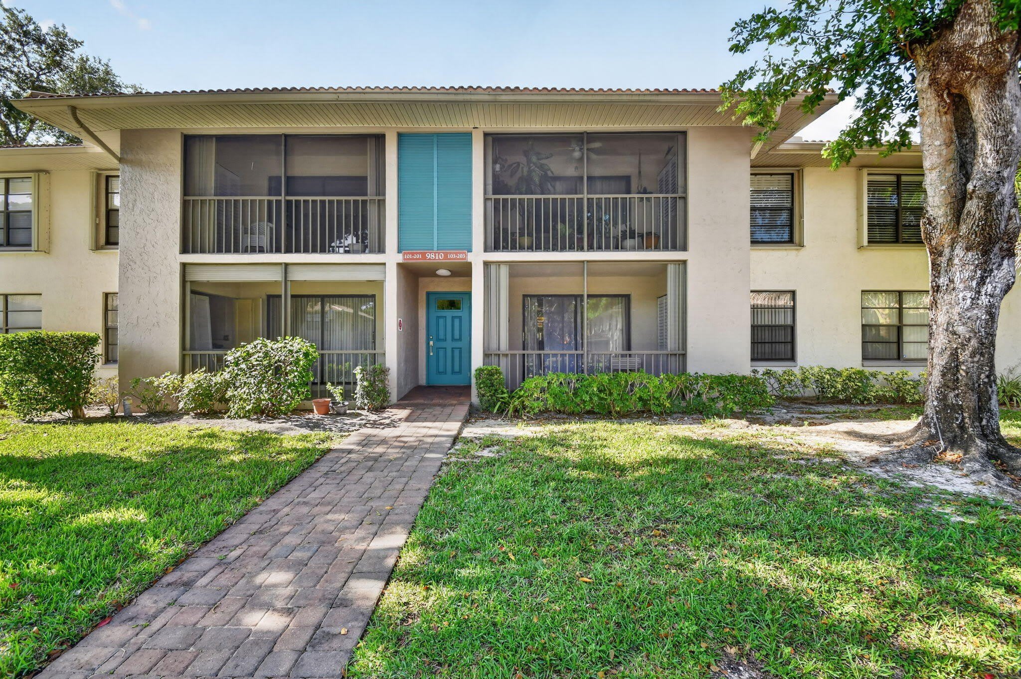 9810 Pineapple Tree Drive – photo 3