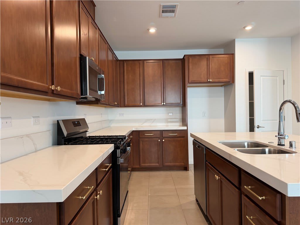 9234 Litvin Street – photo 4