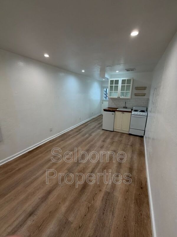4325B Essex Street – photo 5