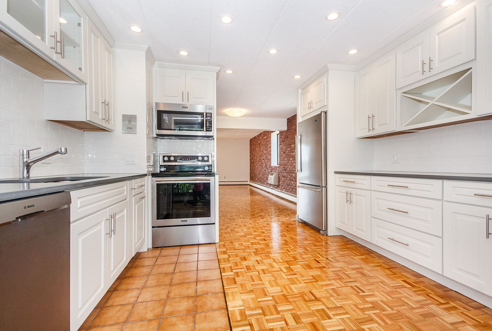 Large 1 Bed In Brookline – photo 5