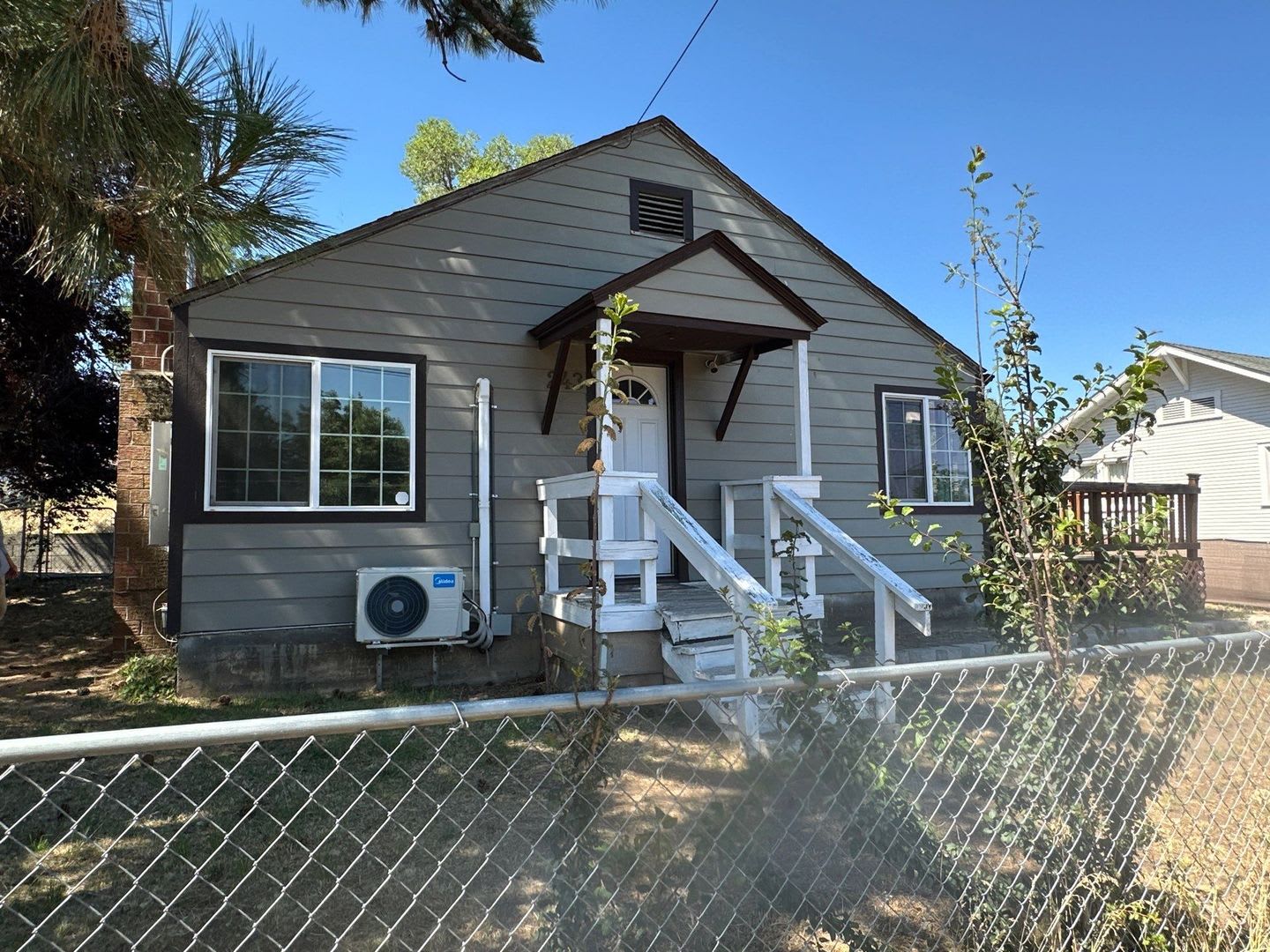 243 Nevada Ave – photo 2
