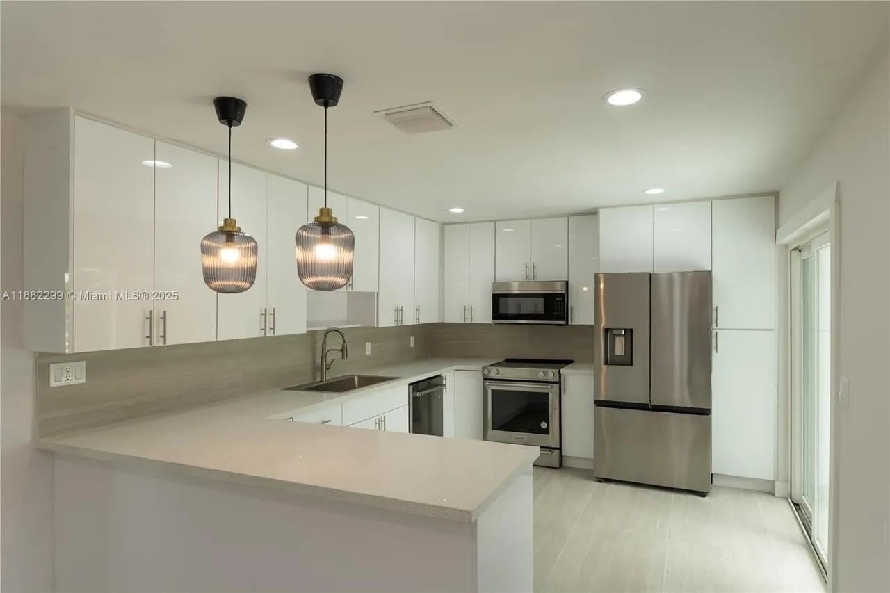 11872 SW 196th Terrace – photo 3
