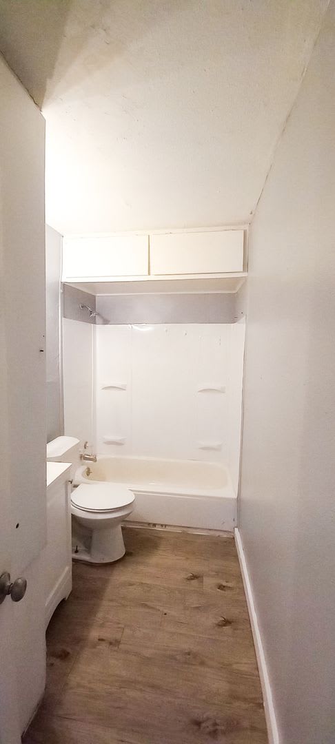 Handyman Special 0 First Month S Rent You Fix You Save Big Ext 2 – photo 5