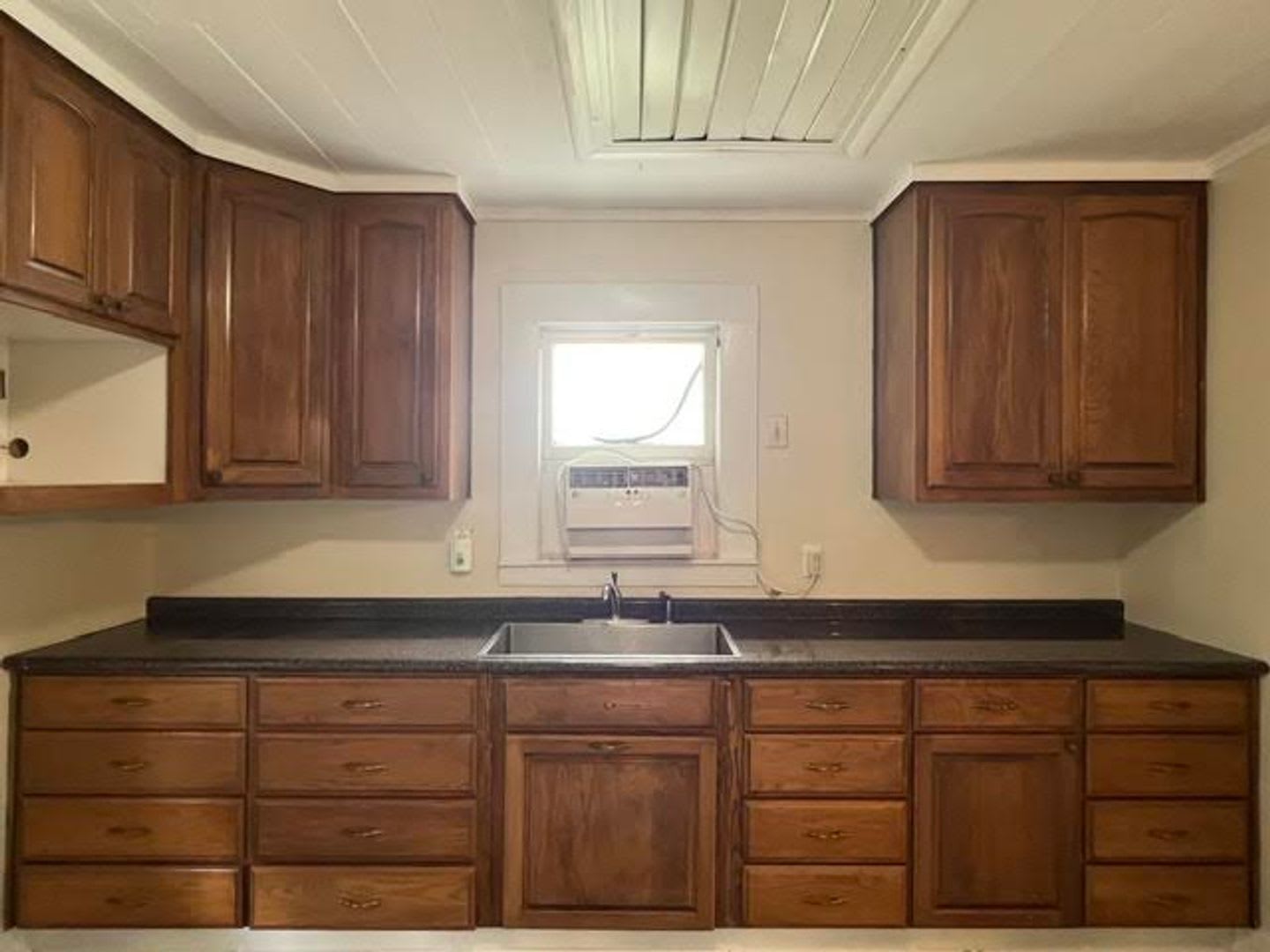 1107 S Old Temple Rd – photo 3