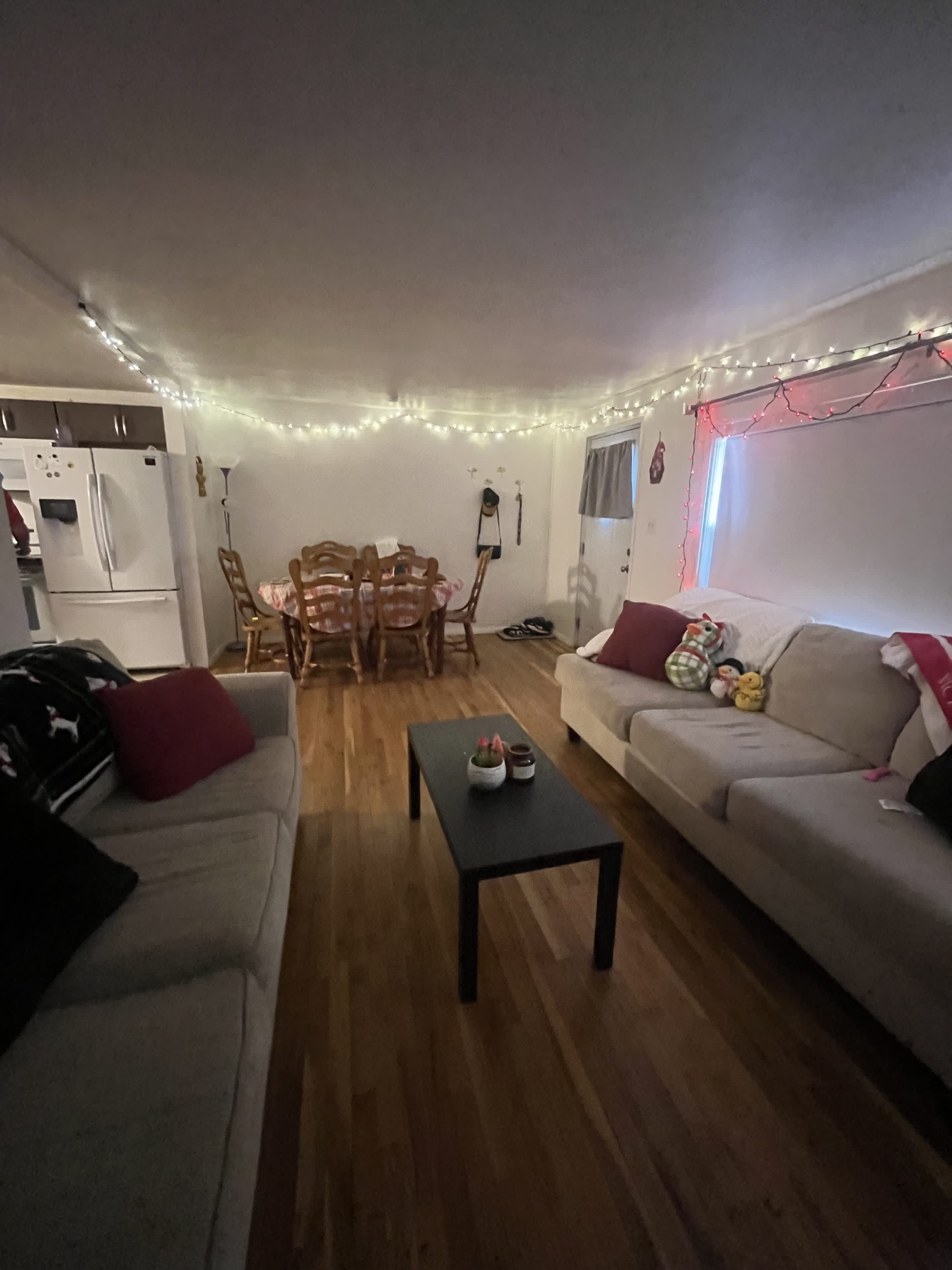 662 Budlong Street – photo 4