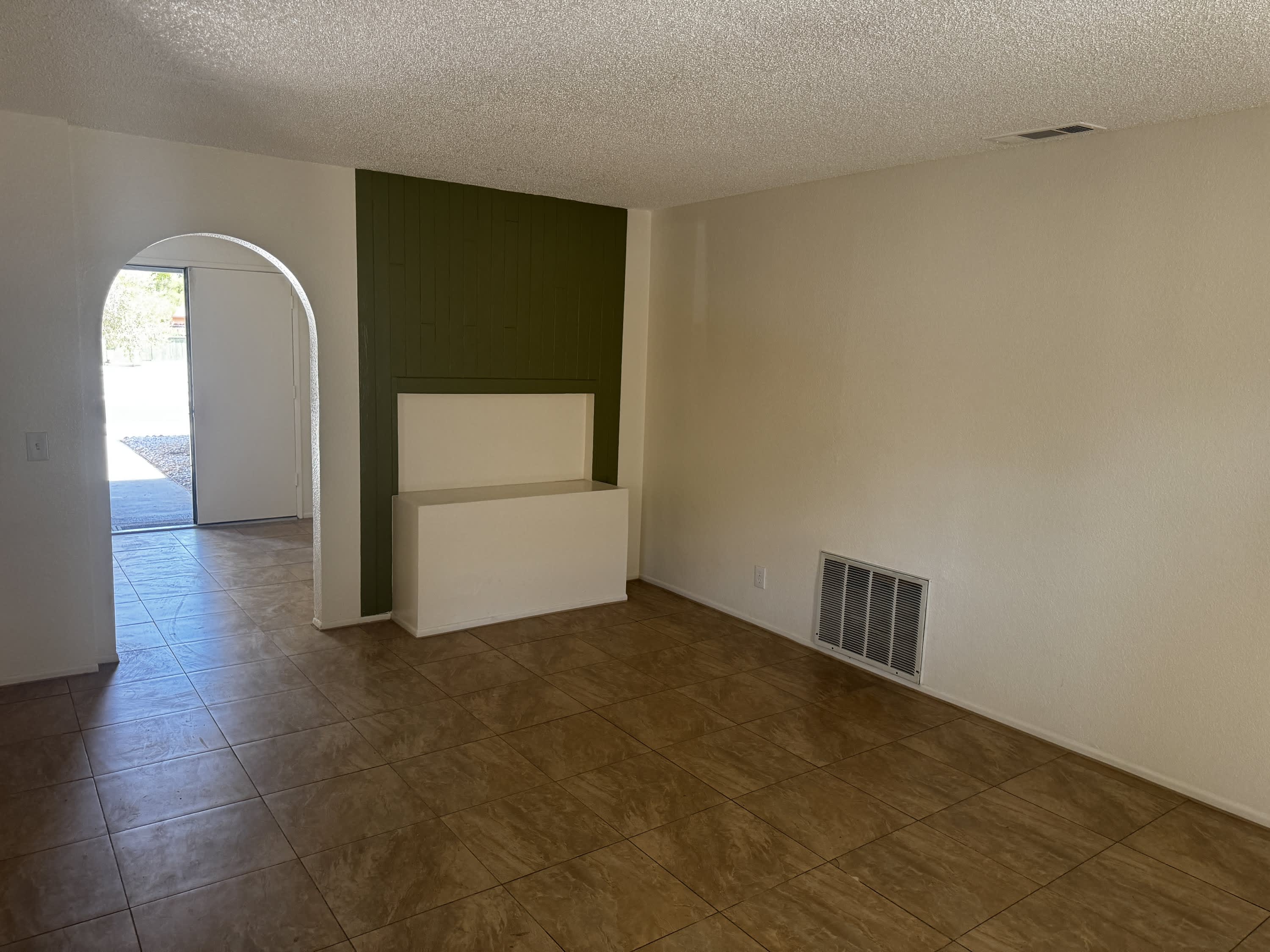 15086 Dakota Street – photo 5