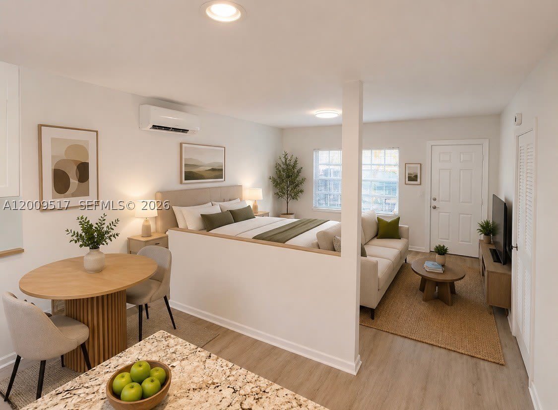 1121 NE 2nd St – photo 1