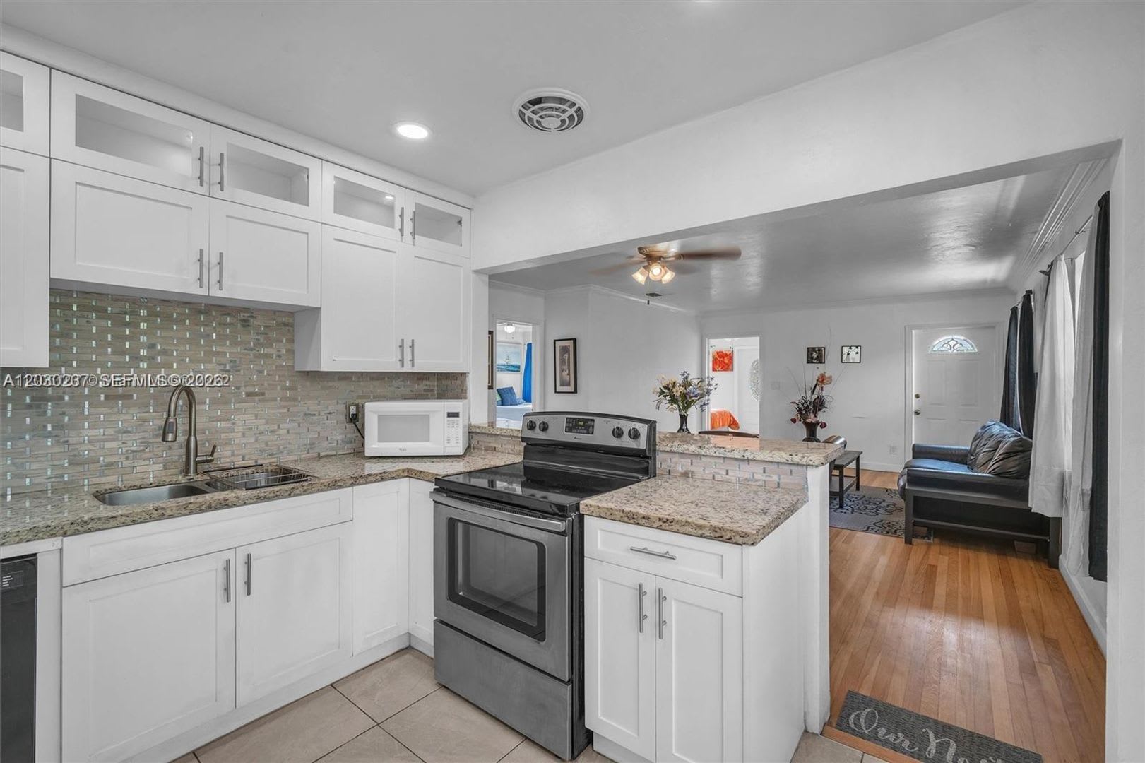 1635 Hollywood Boulevard, Hollywood, FL 33020 – photo 2