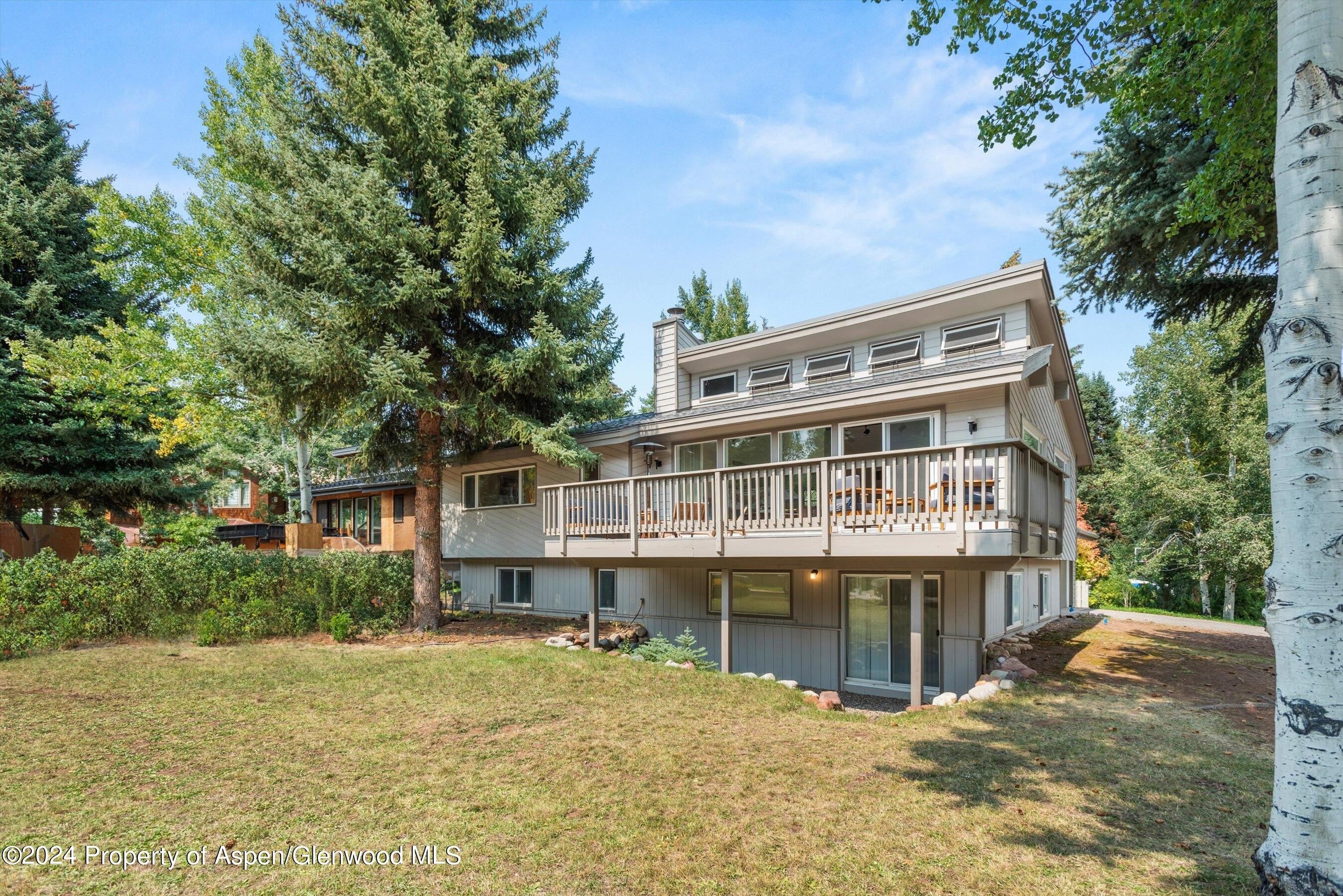 1275 Snowbunny Lane – photo 3