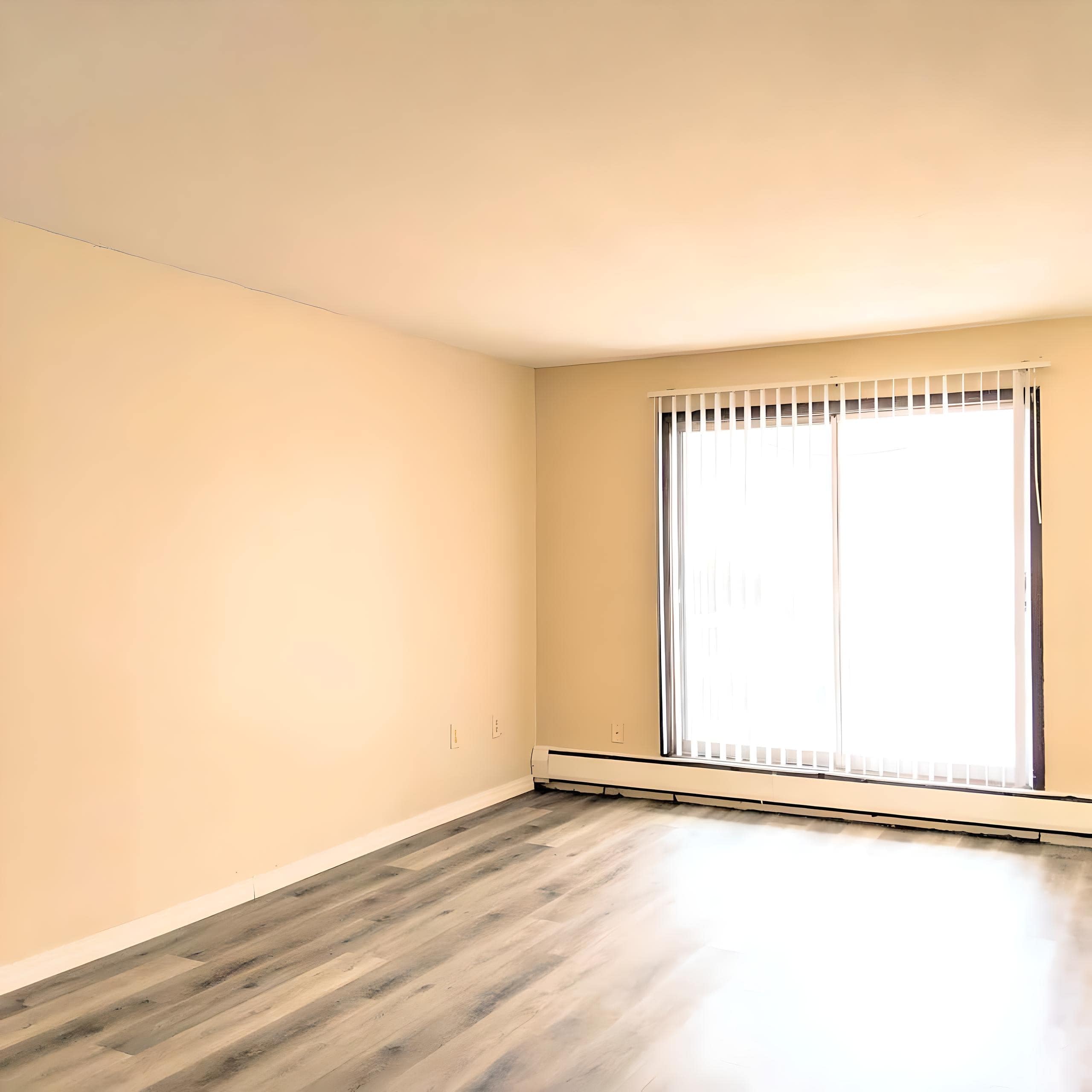 1067 Van Dyke Street – photo 2