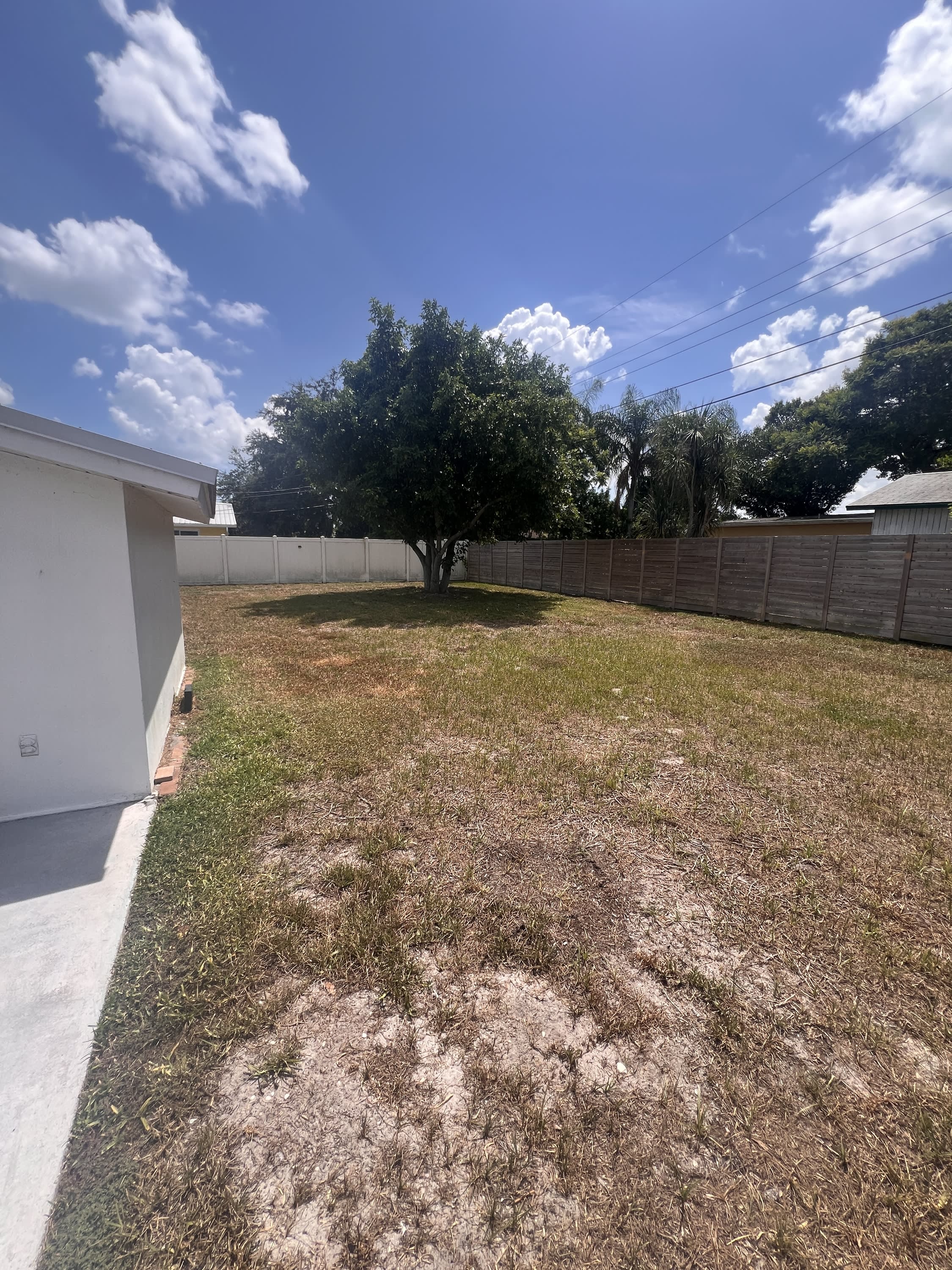 2407 Lakeview Drive – photo 3