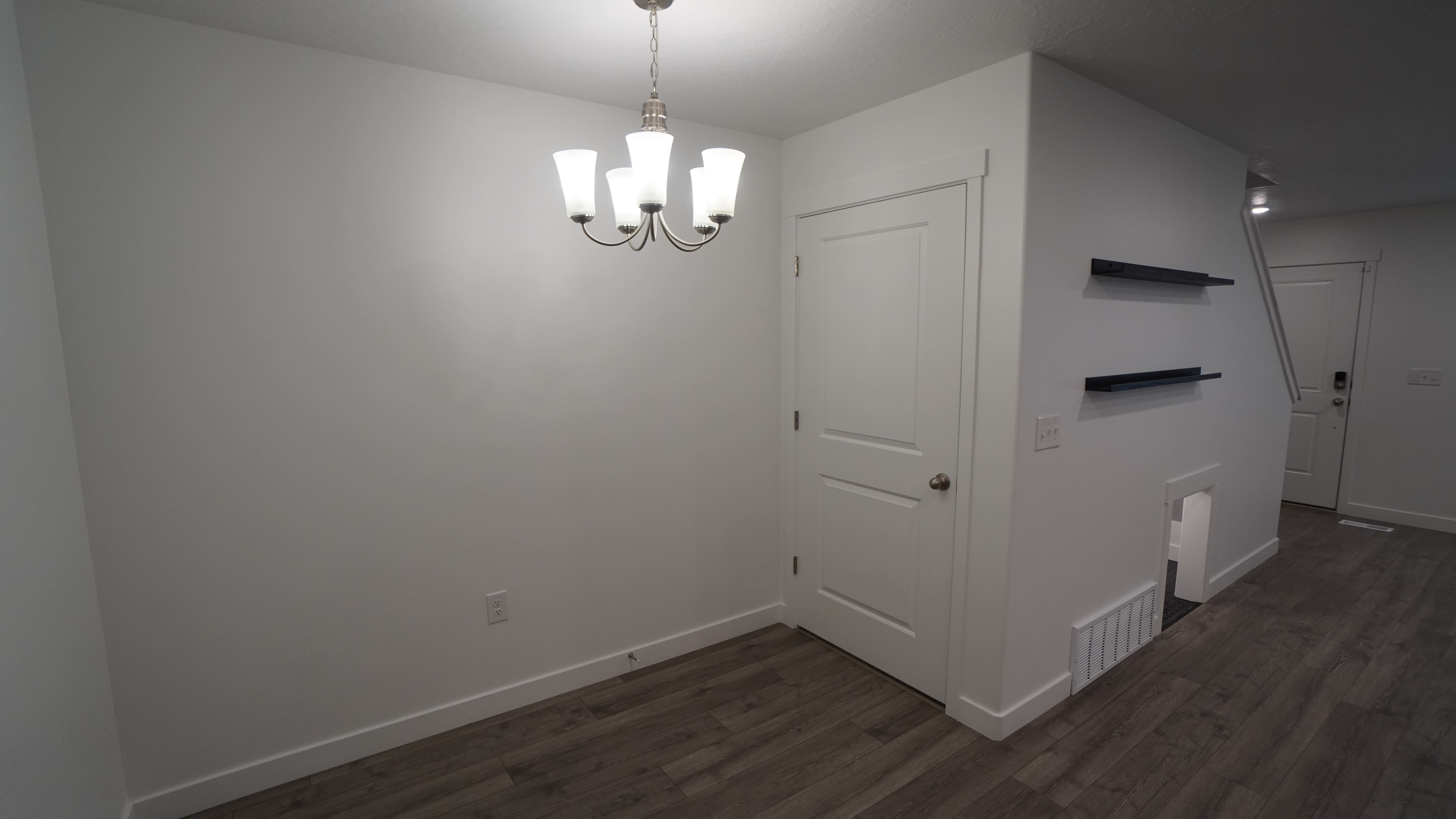 942 E Thunderbolt Ct – photo 4