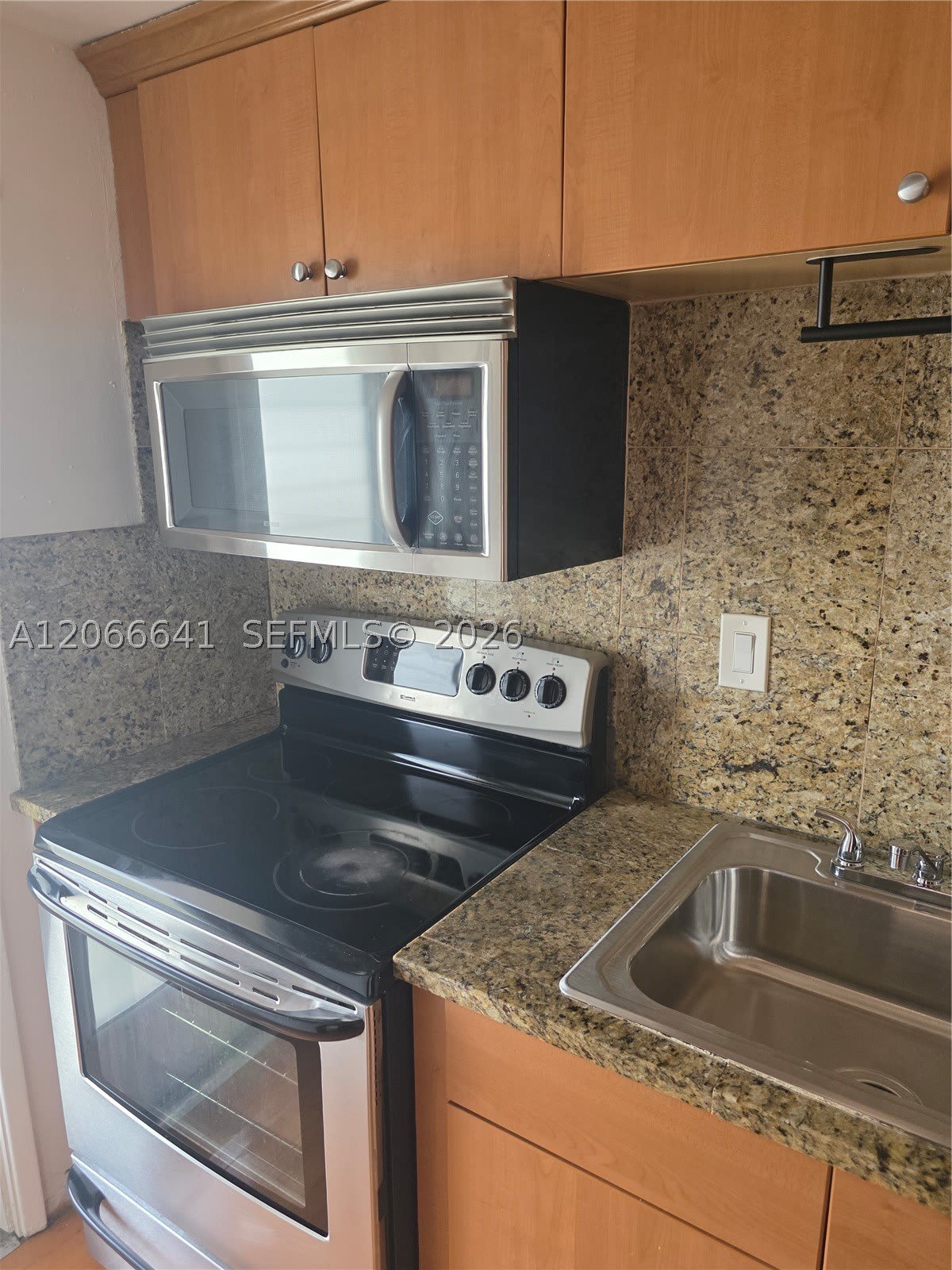 1500 SE 15th St – photo 1