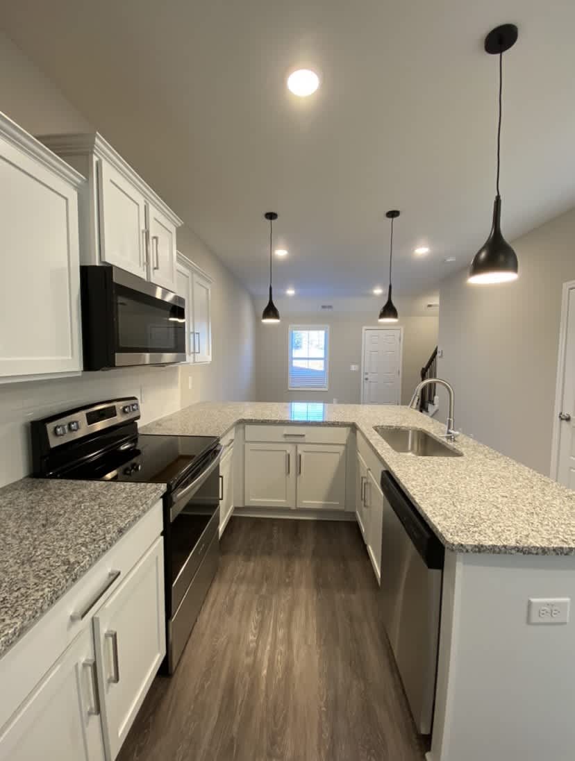1039 Glenkirk Drive – photo 4