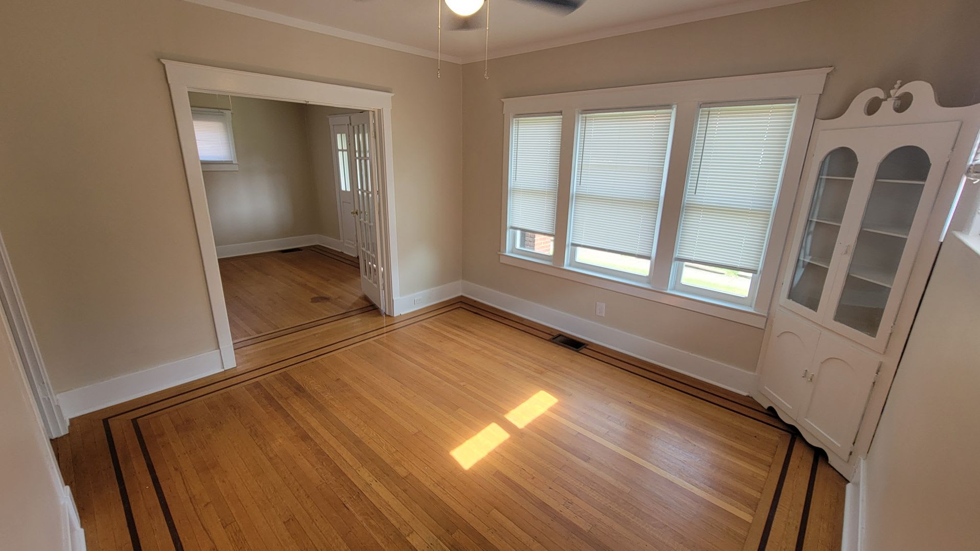 2BR/2BA Near UofL – Private Lower-Level Suite, Washer/Dryer, Pet-Friendly – photo 4