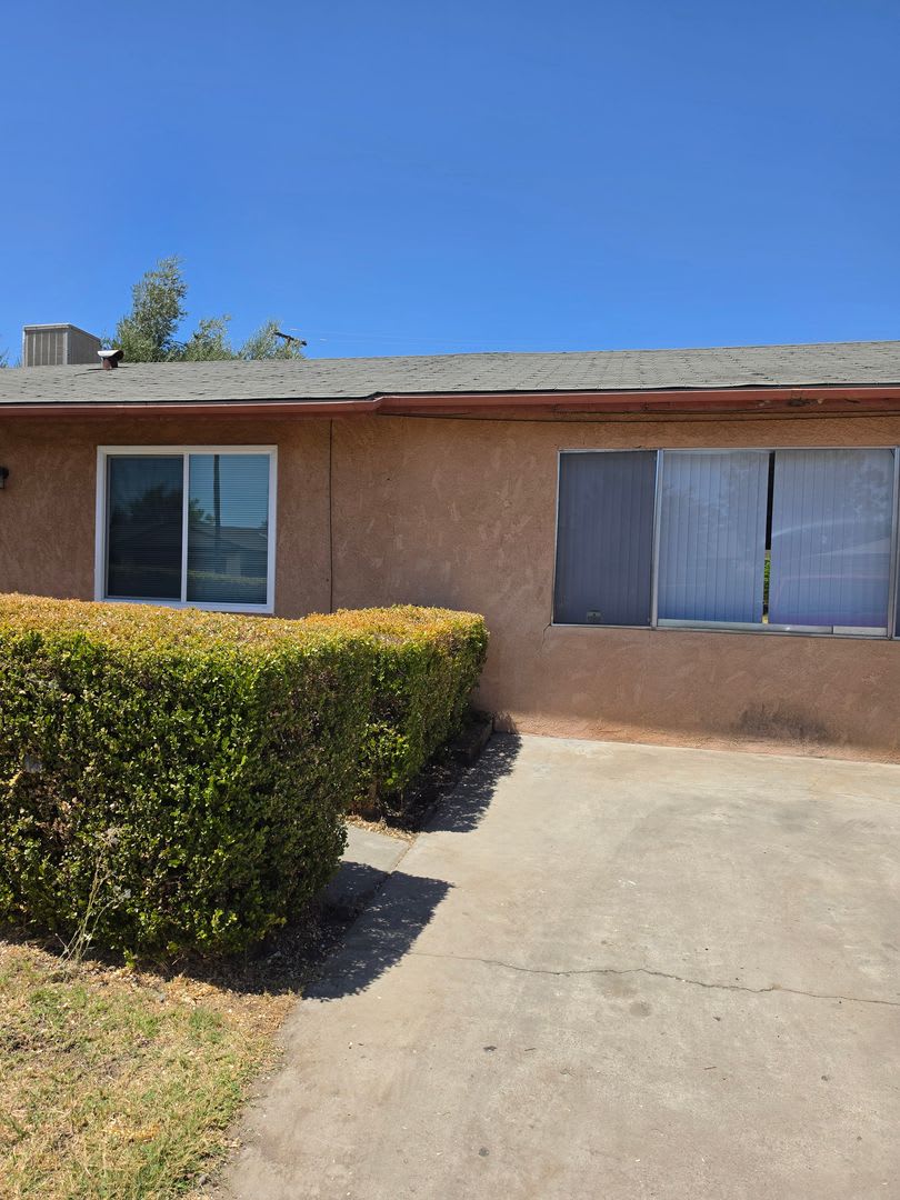 3 Bedroom 2 Bath – photo 2