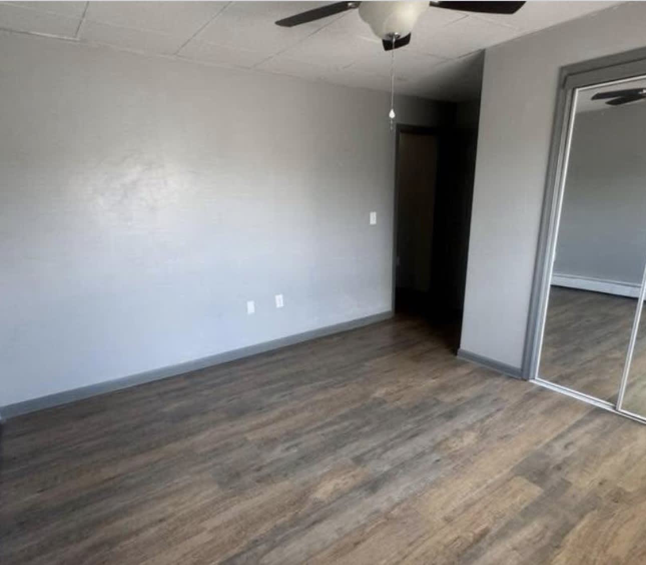 413 Stephenson St – photo 5