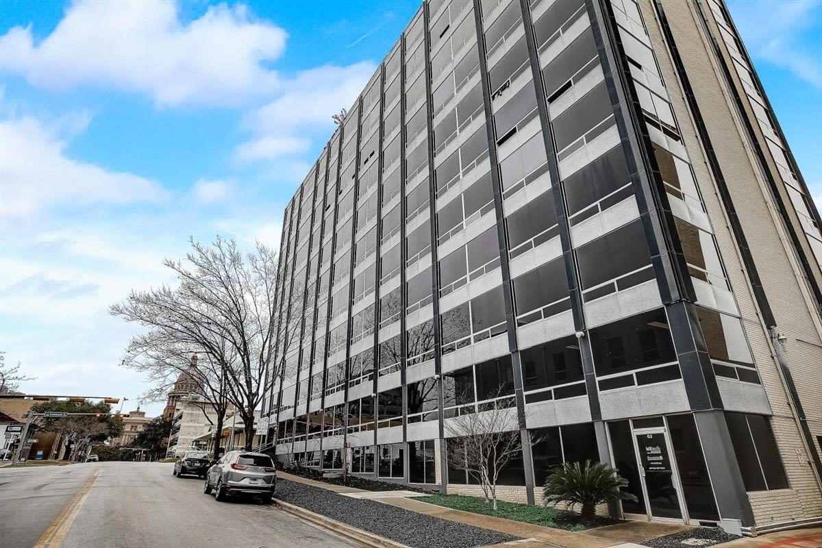 1212 Guadalupe Street – photo 2