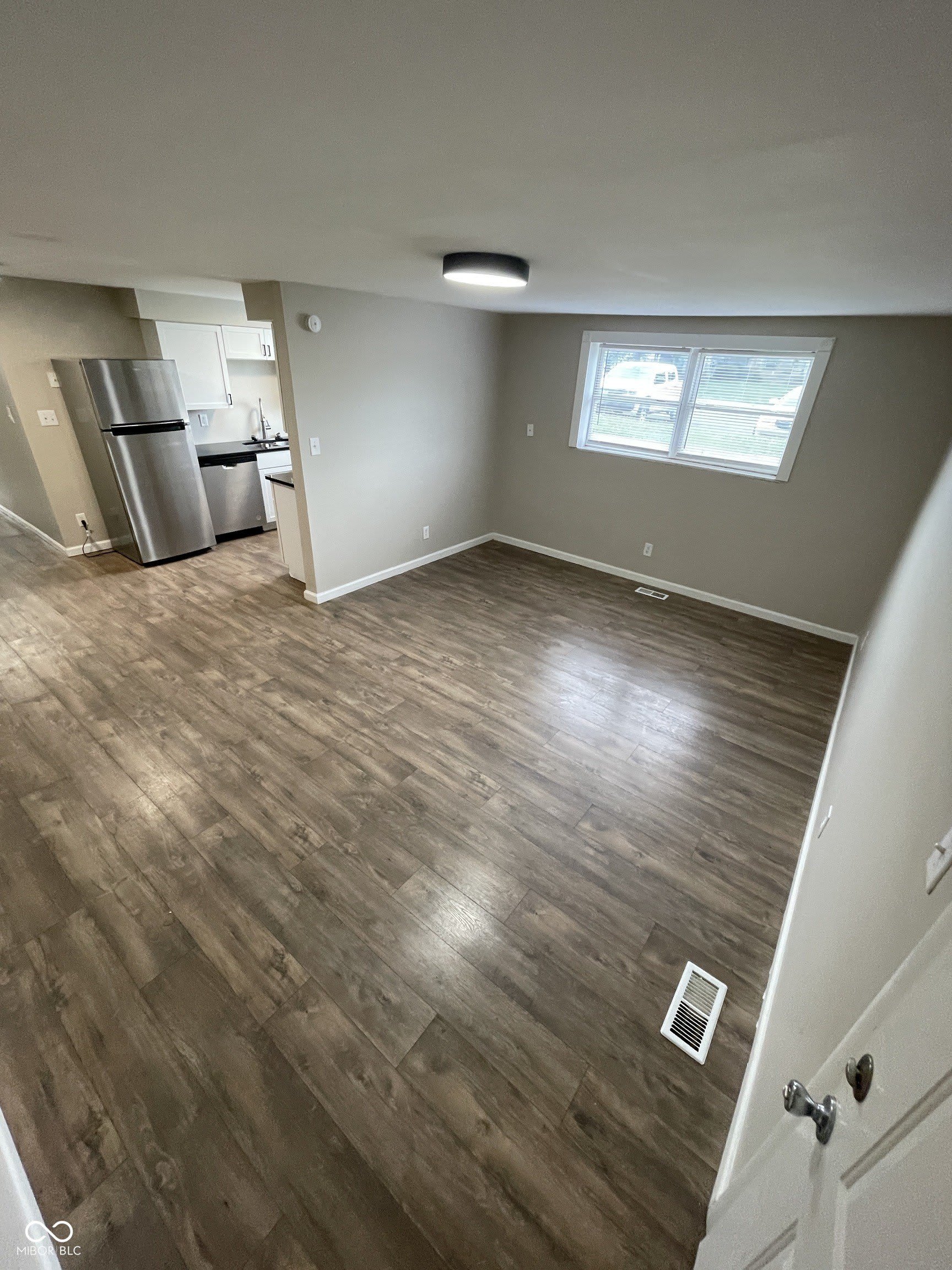 7944 E 49th Street – photo 3