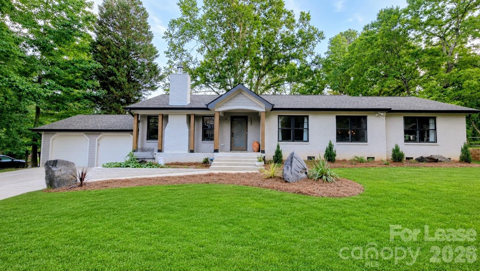 152 Vernon Drive – photo 2