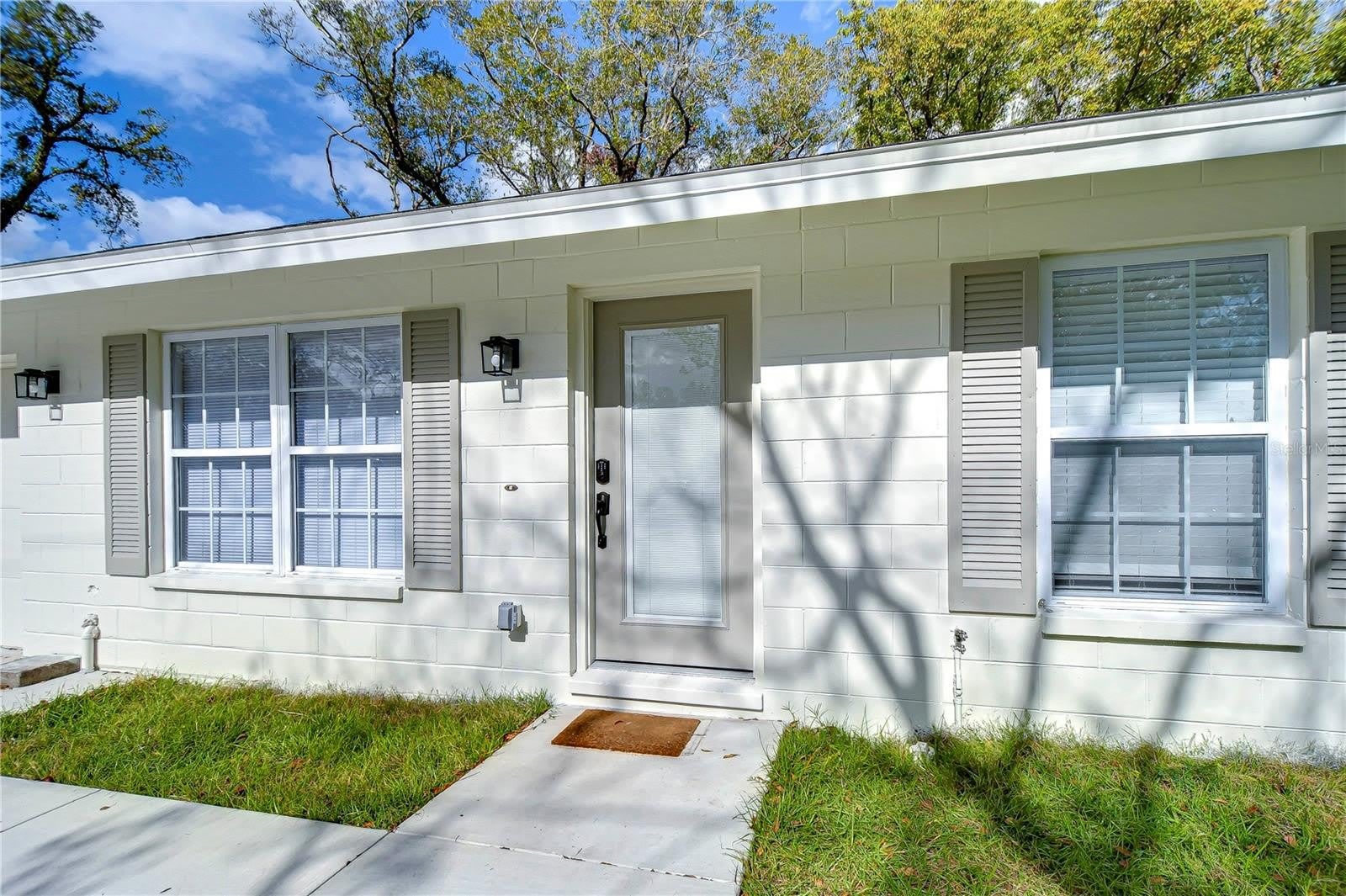 1205 W HOLLYWOOD Street – photo 2
