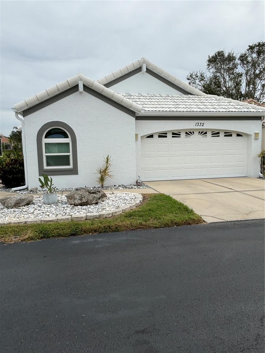 1332 CAPRI ISLES Boulevard – photo 1