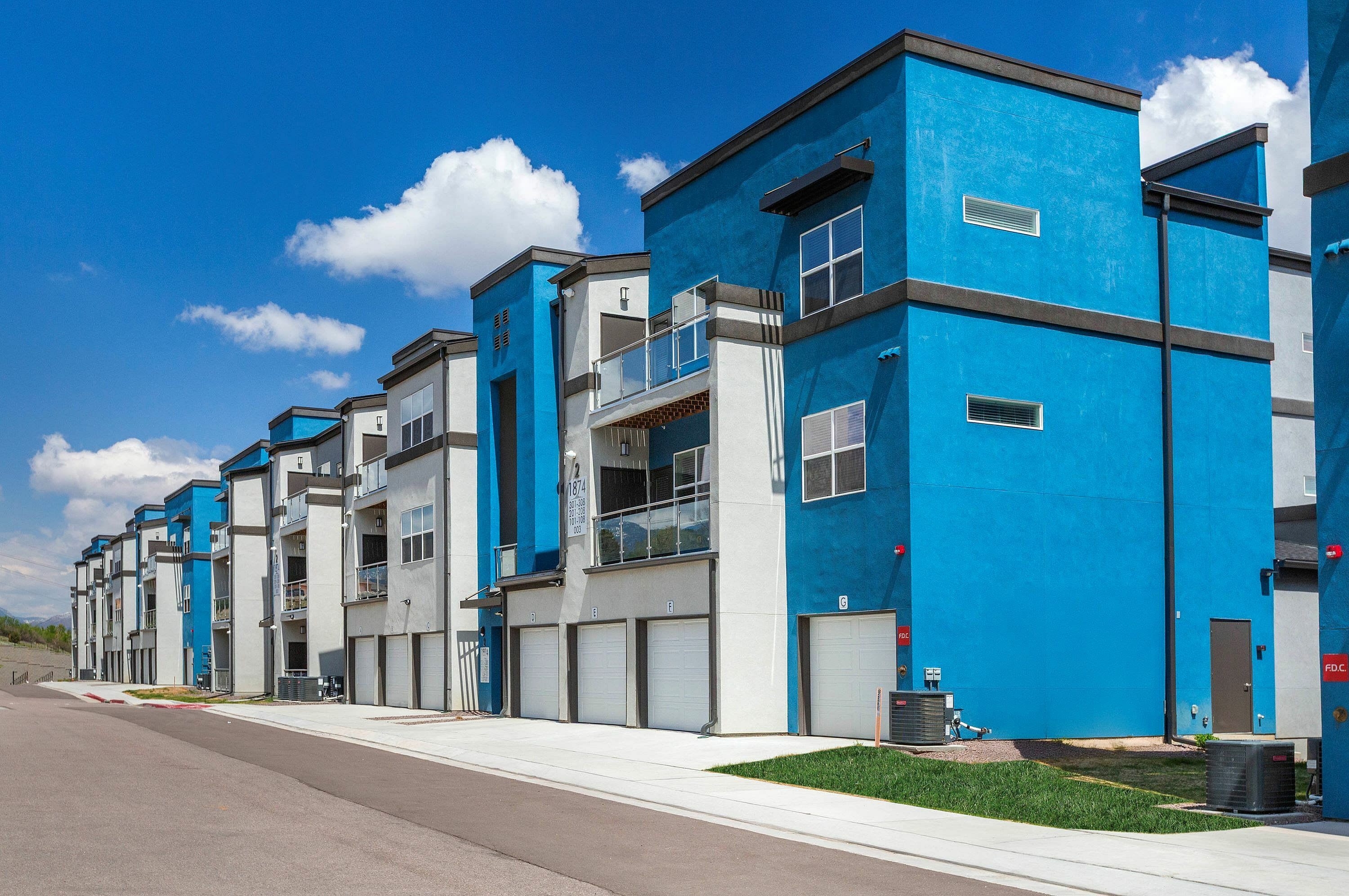 Pueblo Springs Apartments – photo 3